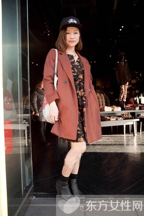 日本大学女生街拍秀 时尚造型惹人爱