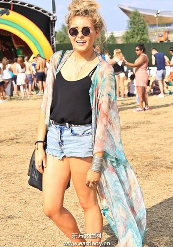 伦敦无线音乐节墨镜出街帅气十足