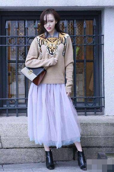 唐嫣最新春季街拍 私服搭配品味更赞