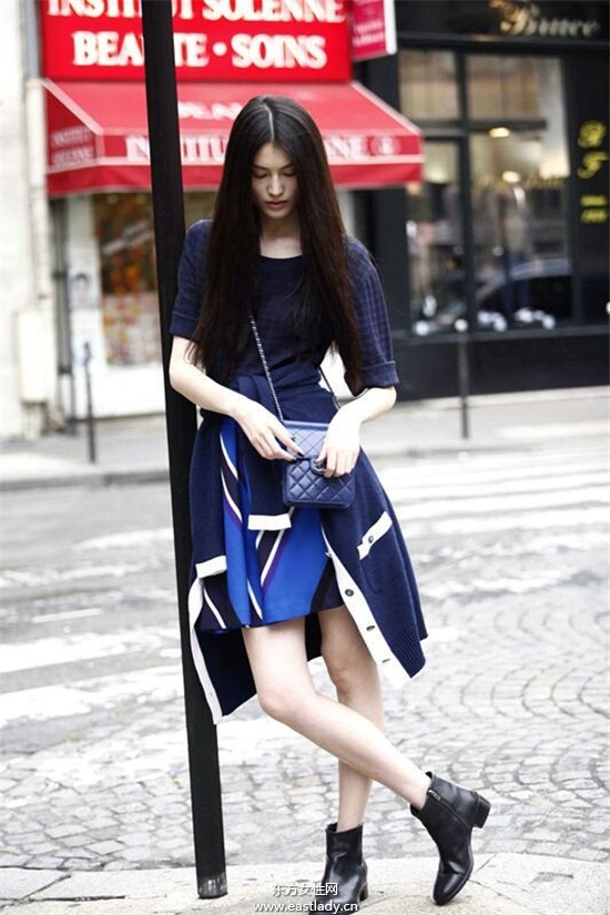 中国超模何穗街拍写真