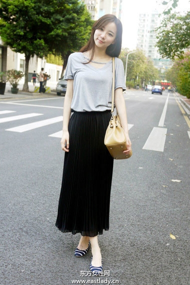 2013年6月25日中国内地街拍 短裙短裤MM最爱