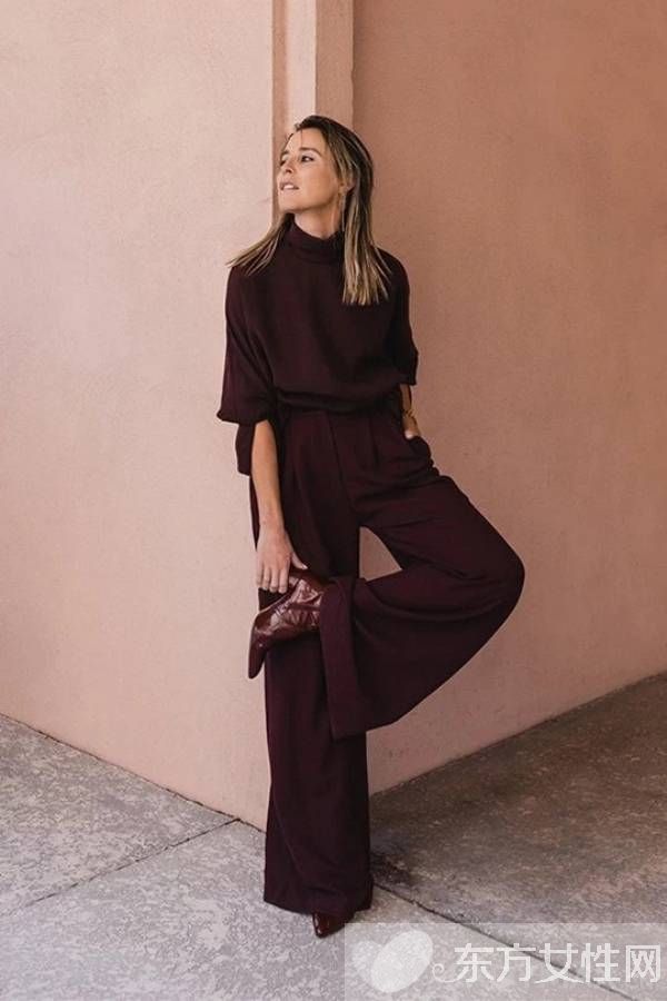 单色也一样美 look这些时尚穿搭街拍合辑