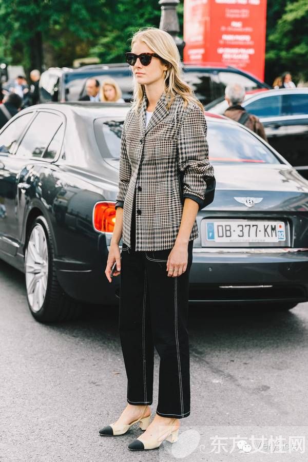 2017春夏米兰时装周街拍 奶奶风格纹单品正流行