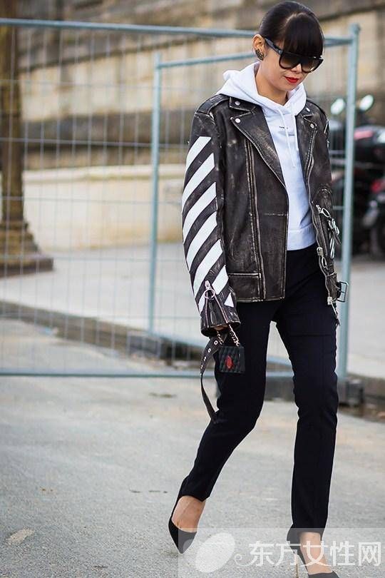 冬日叠穿百搭好帮手 连帽衫时尚街拍造型