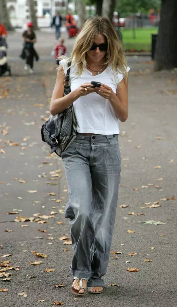 这个夏天 白T牛仔裤才是时尚潮流王道