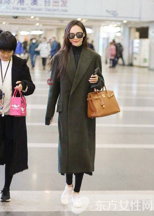 大衣怎么搭配 唐嫣用她的时尚街拍告诉你