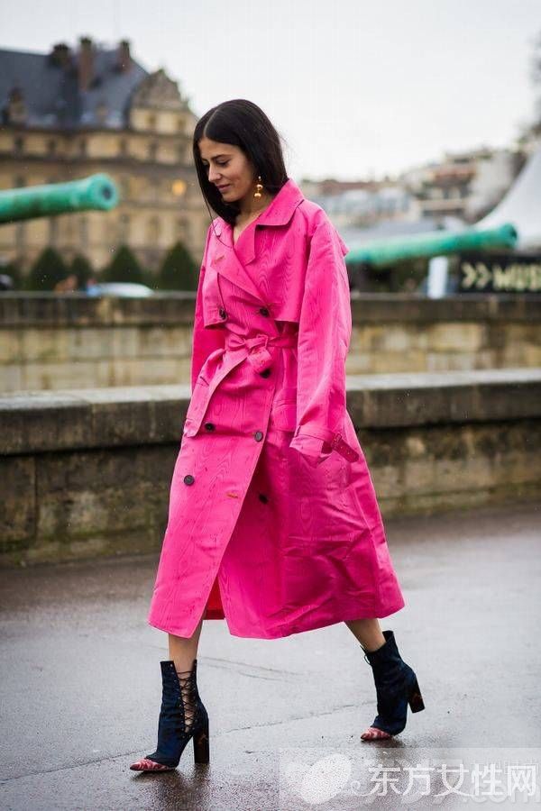 欧美街拍达人教你百变造型 一双短靴随便凹