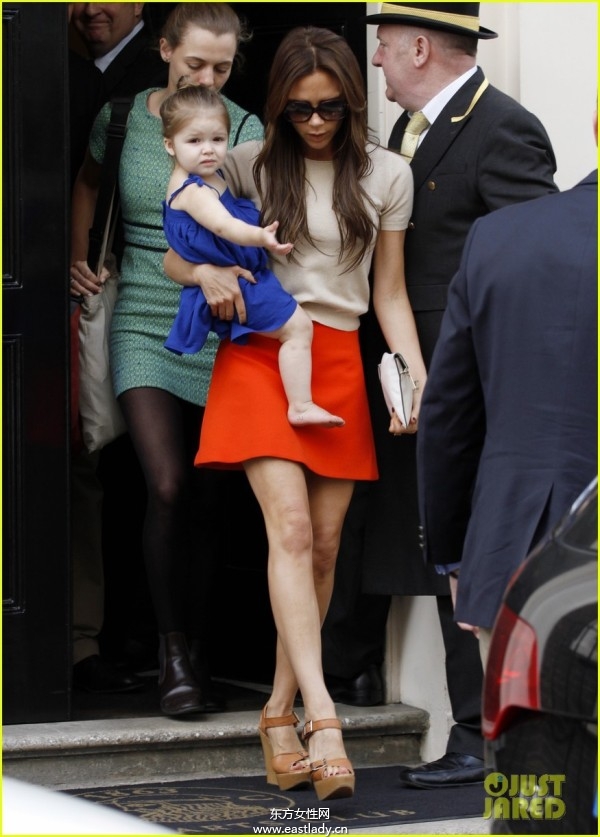 欧美明星 辣妈 携子出行 街拍更有范