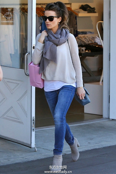 欧美明星初春优雅出街 尽情诠释时尚