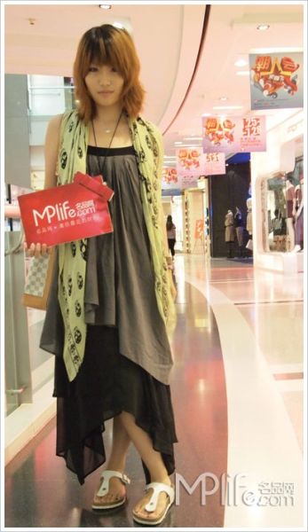 沪上街拍 看看谁的街头裙装最In