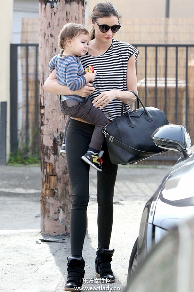 欧美女星优雅出街尽情诠释时尚潮流风格