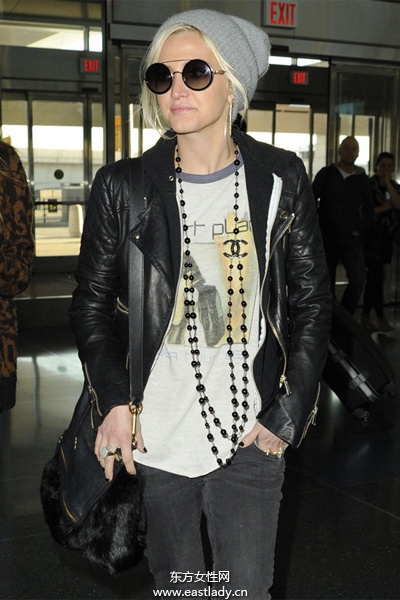 欧美女星优雅出街尽情诠释时尚潮流风格