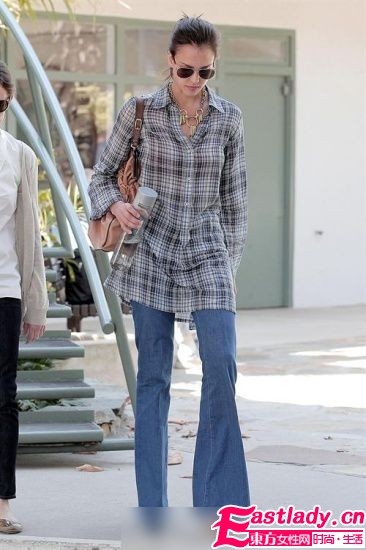 大明星爱上阔腿裤 隐藏赘肉各有高招