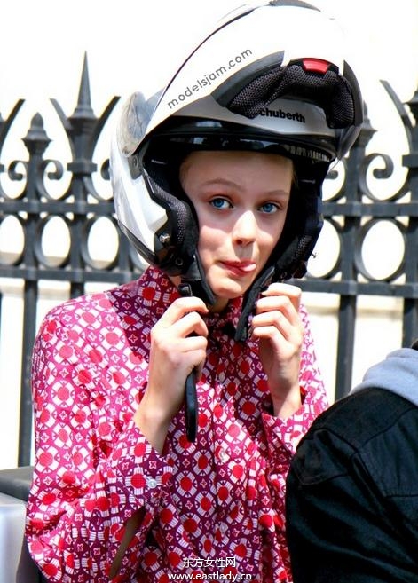 2013年4月17日欧美街拍中篇