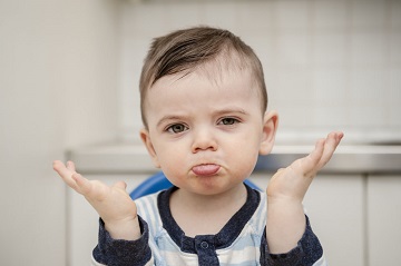 三个月宝宝辅食 切忌不要太早加 料