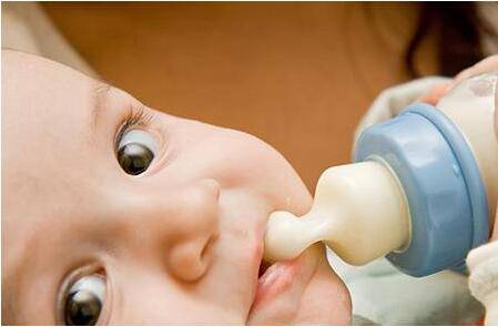 宝宝断奶全攻略 轻松断奶不用愁