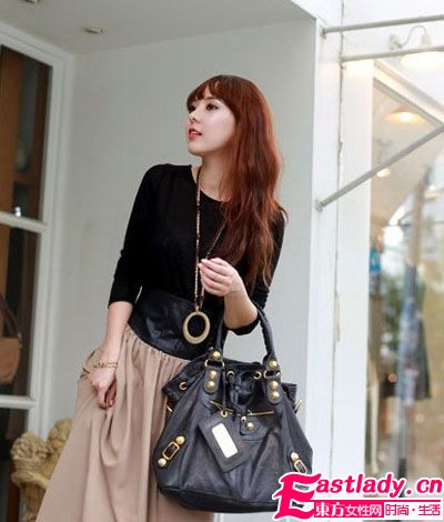 街头潮女必备品 韩式美包大赏析
