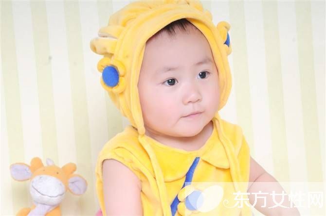 一周岁宝宝的成长标准 这些饮食原则要牢记哦