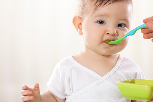 11个月宝宝发育指标是多少 如何掌握宝宝发育