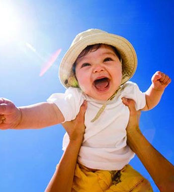夏日怎么防晒 家有宝宝如何防治晒伤