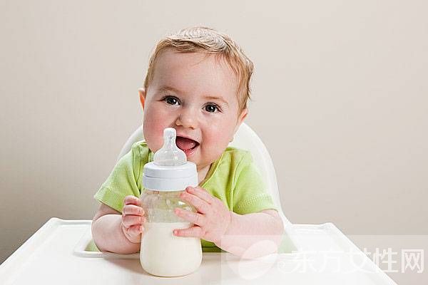 母乳喂养的优点有哪些 不可不知的四大母乳喂养正确方法