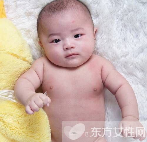 婴儿什么时候用枕头 怎样选择婴儿枕头