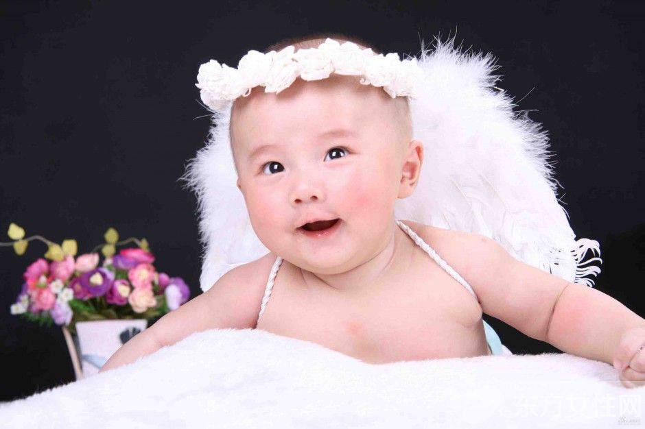 婴儿打嗝怎么办 4个小妙招巧妙解决