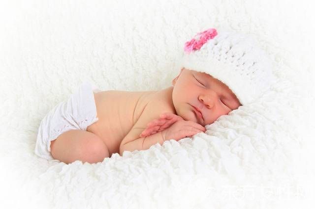 初生儿睡眠时间 这些症状表示婴儿睡眠不好哦