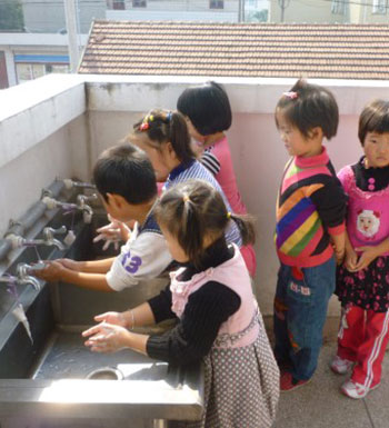 6月是手足口病高发期 孩子发热及早发现就医