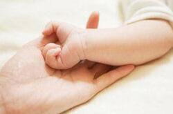 轮状病毒感染后症状表现有哪些 该如何治疗