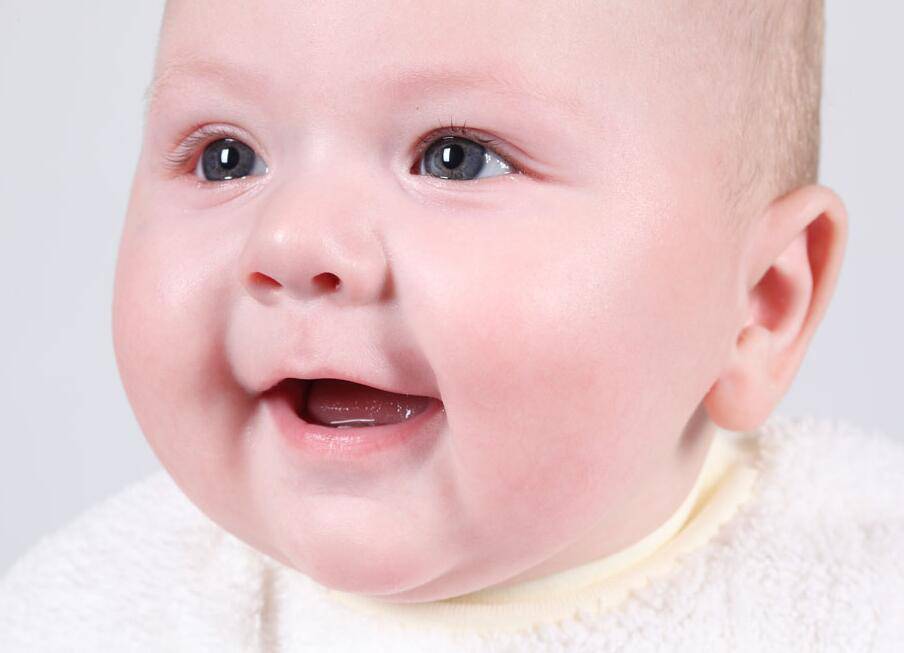 宝宝神经发育迟滞 日常这些表现需警惕