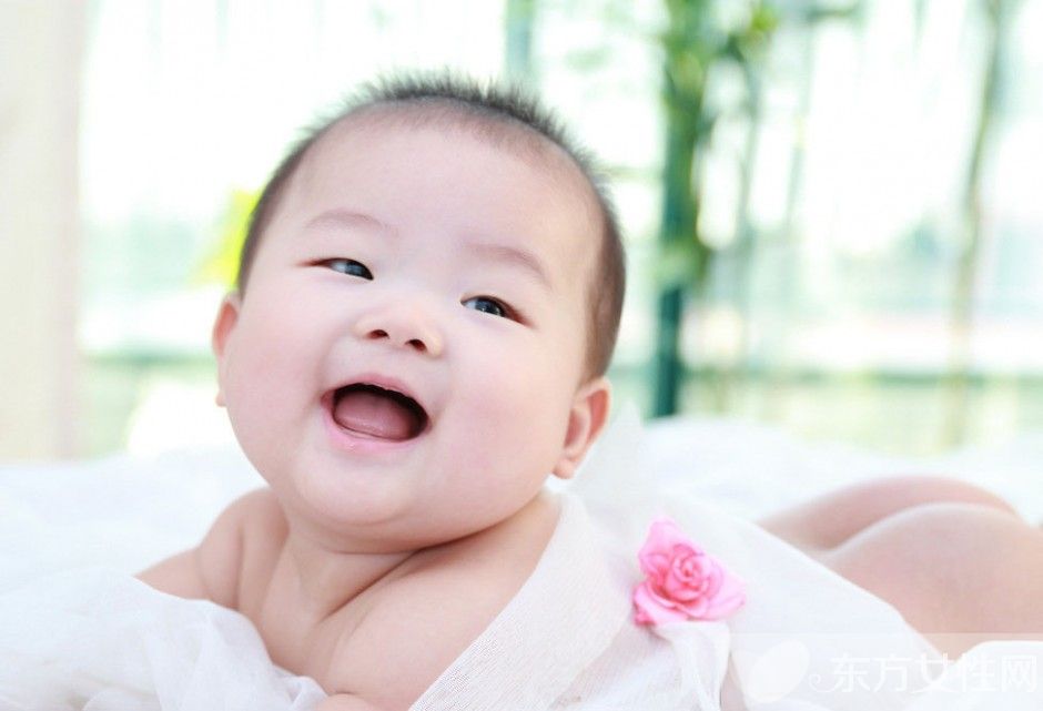 婴儿舌苔厚白是怎么回事 妈妈应该怎么做