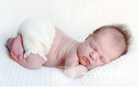 婴儿玫瑰疹怎么治疗 四招教你从容应对