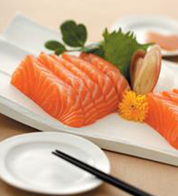 孕妇吃三文鱼好处多 减轻水肿防抑郁
