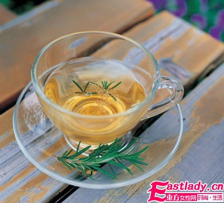 喝黑茶最宜减腹部脂肪