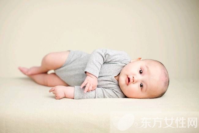 冬天如何护理新生儿 清洁护理用品使用越少越好