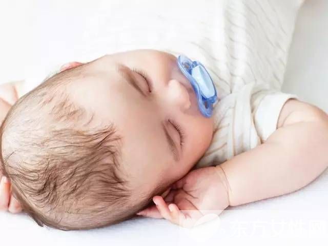 安抚奶嘴怎么用 用安抚奶嘴到底好不好