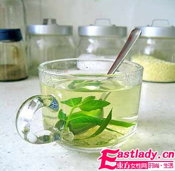 自制柠檬茶草减肥茶 让你越喝越瘦