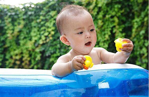 宝宝中暑的症状 有些东西万万不能吃