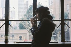 女性须知 过热的洗澡水导致乳房下垂