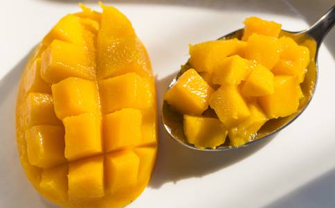 警惕 这八种女性易 惹上 乳腺癌