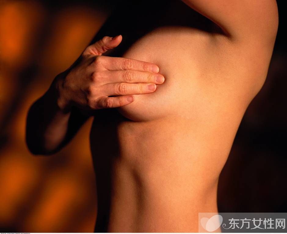乳腺小叶增生的症状表现 做好这些远离乳房疾病