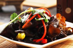 预防乳腺癌的食物 黑木耳既抗癌又防便秘