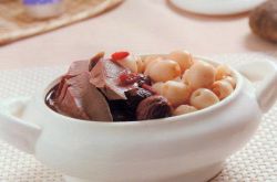 四大食疗方帮你调理卵巢早衰