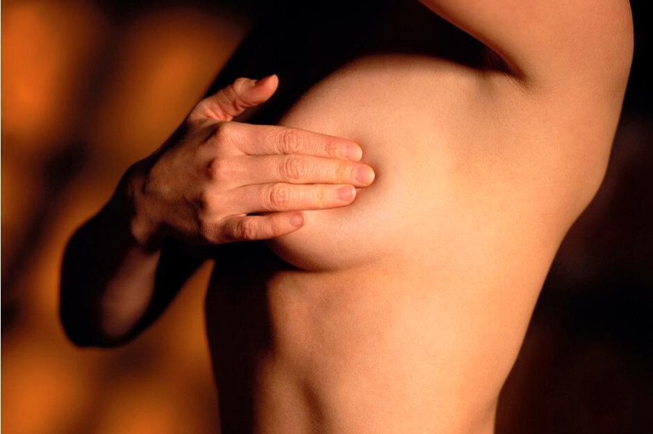 女性乳房有硬块 小心乳腺疾病看上你