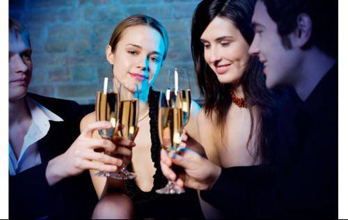 喝酒可帮你缓解痛经 但需适量