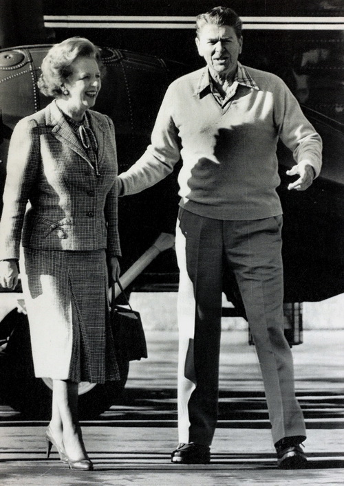 英国前首相玛格丽特撒切尔曾经用过的手提包 成交价格为25000英镑