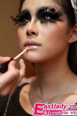 Forevermark永恒印记推出 Encordia拥爱 特别珍藏款项链