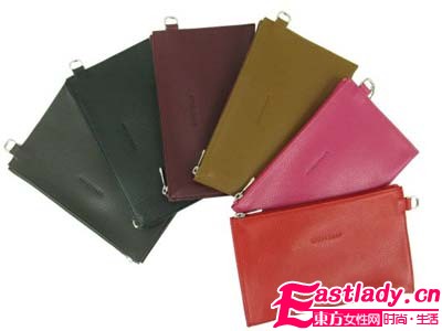 Longchamp推出小巧圣诞礼品