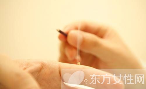 盆腔积液是怎么引起的 如何有效预防盆腔积液